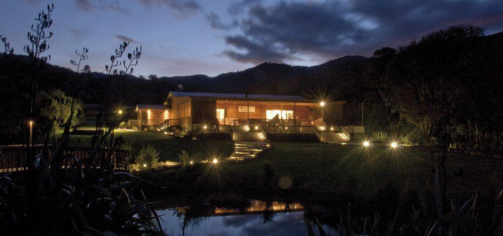 Tangiaro Retreat Villa Port Charles Exterior photo